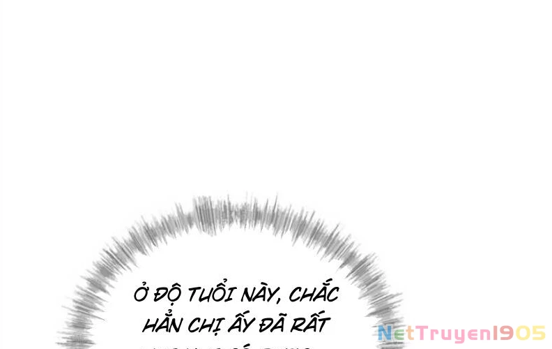 Sống Như Đứa Con Được Cưng Chiều Của Bạo Chúa Chapter 11 - 217